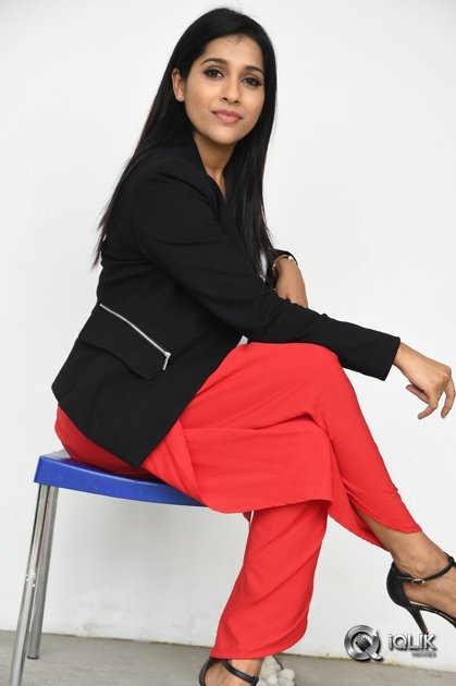 Rashmi-Gautam-Interview-About-Next-Nuvve-Movie